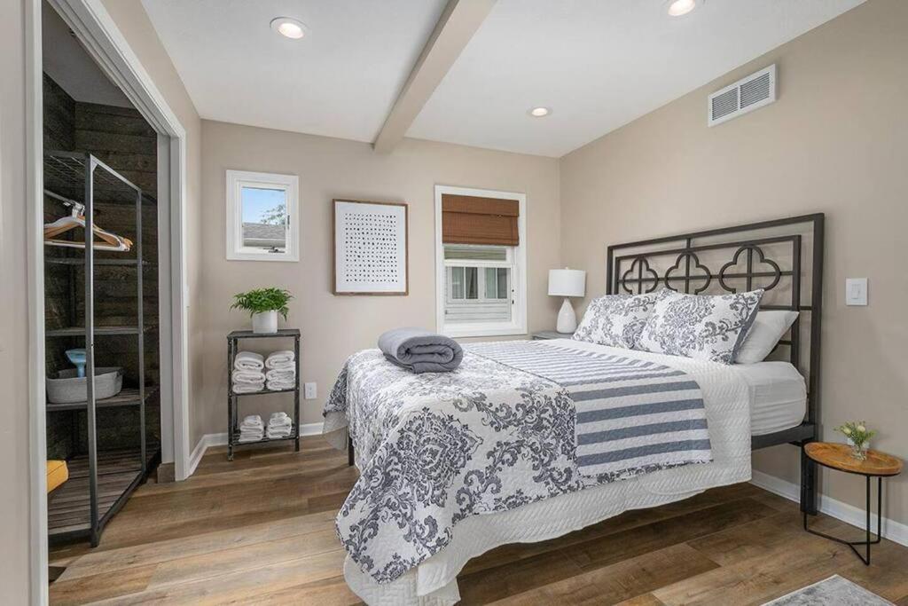 Villa 2Min Walk Downtown-Pet Friendly-Offstreet Parking à Saugatuck Extérieur photo