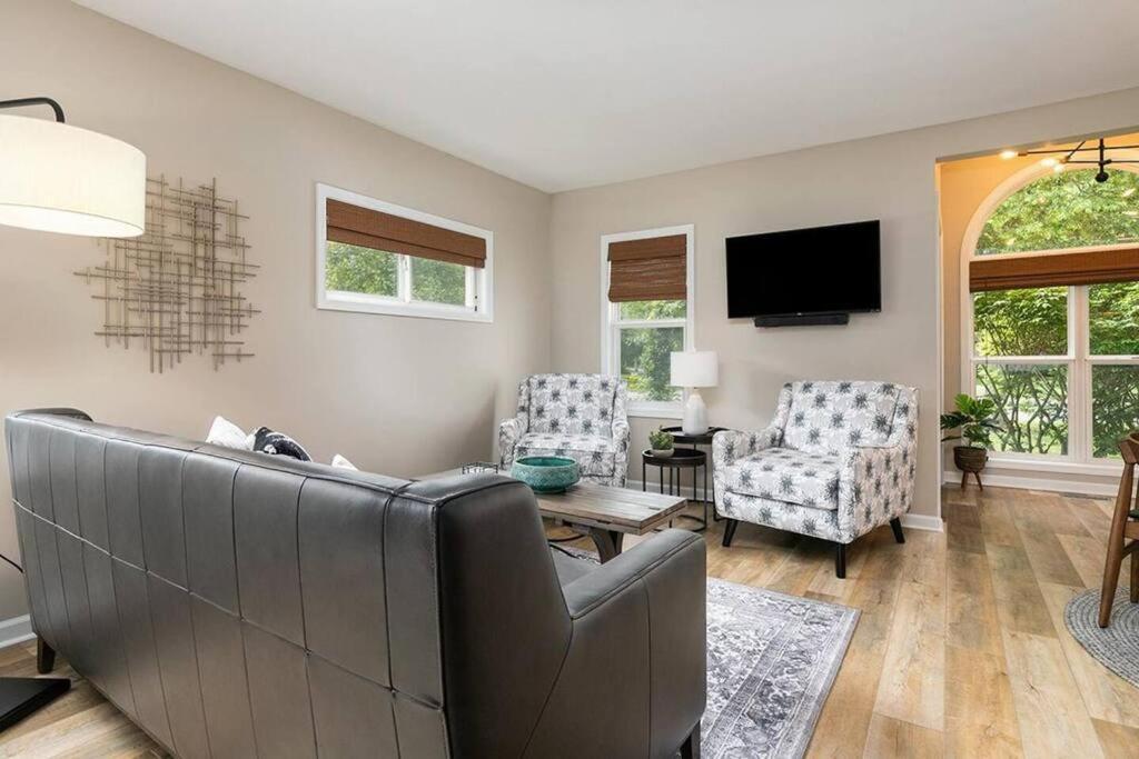 Villa 2Min Walk Downtown-Pet Friendly-Offstreet Parking à Saugatuck Extérieur photo