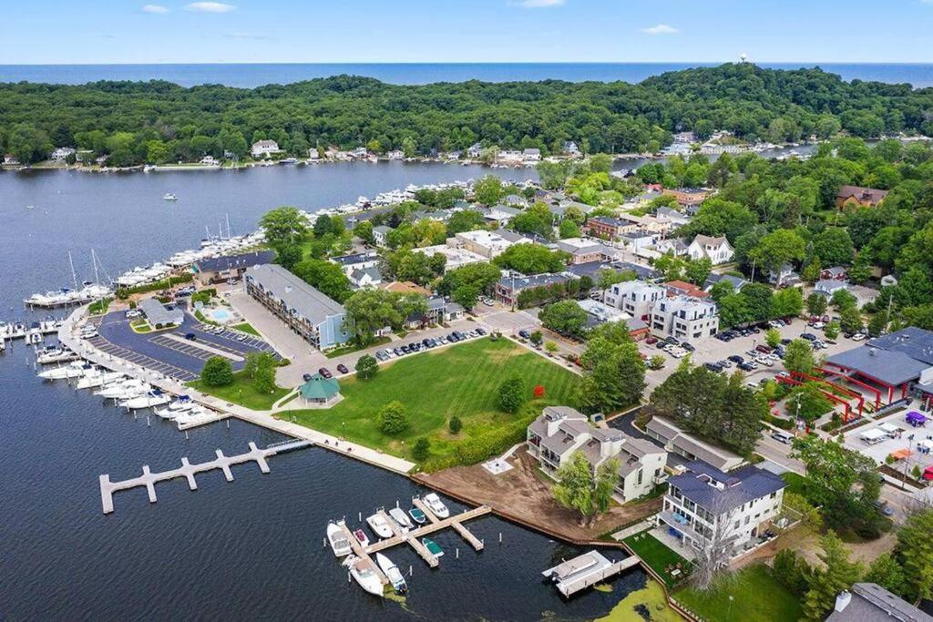 Villa 2Min Walk Downtown-Pet Friendly-Offstreet Parking à Saugatuck Extérieur photo